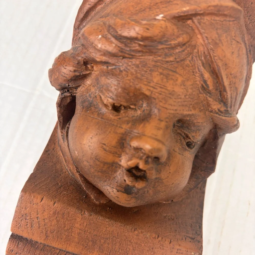 Vintage cherub face/child plaster wall sconce